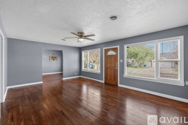 3223 Topeka St 3 Beds Single Family Home for Rent - Photo gallery 4