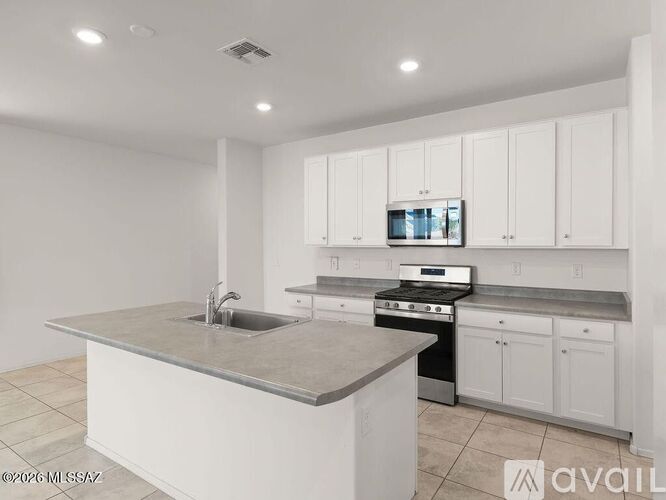7996 S. Golden Bell Drive 3 Beds Single Family Home for Rent - Photo gallery 4