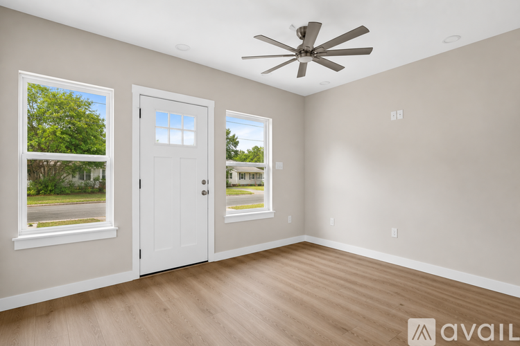 812 Maple Avenue 1 Townhouse for Rent - Photo gallery 3