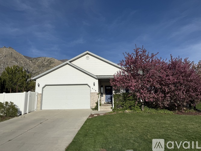 518 North 350 East 5 Beds Single Family Home for Rent - Photo gallery 1
