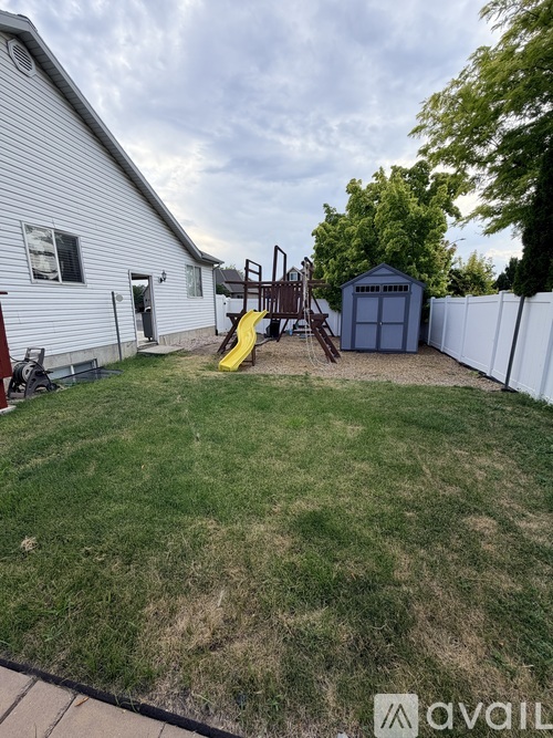 518 North 350 East 5 Beds Single Family Home for Rent - Photo gallery 2