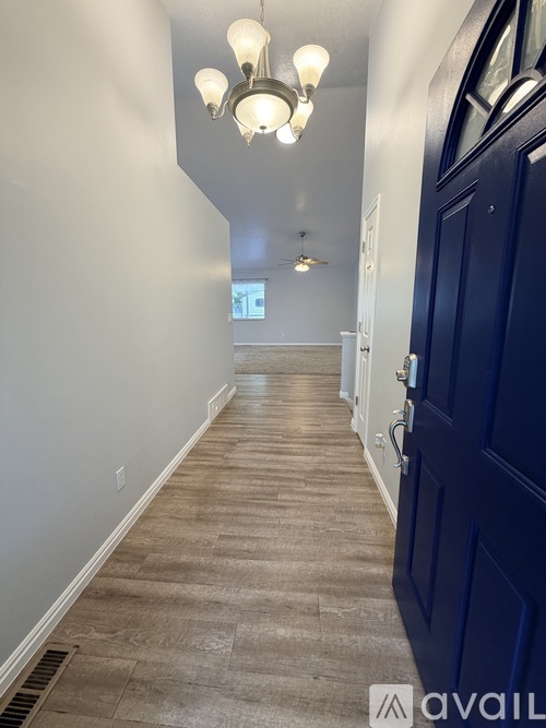 518 North 350 East 5 Beds Single Family Home for Rent - Photo gallery 3