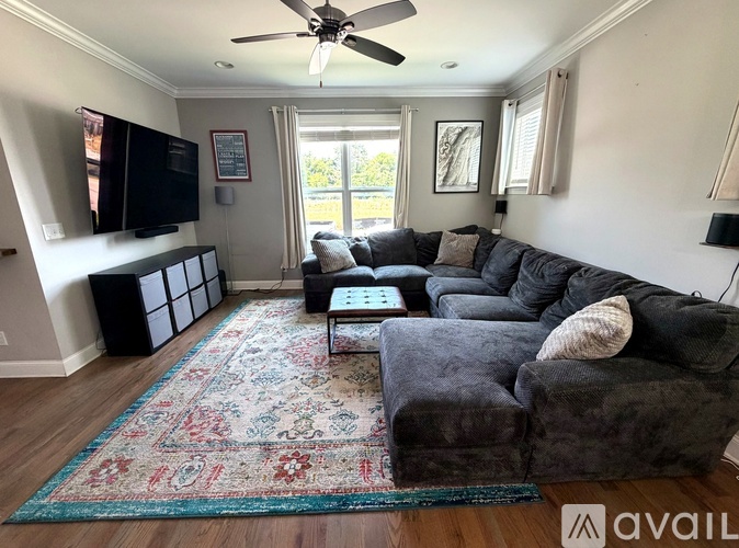 1467 Madison Street 3 Beds Single Family Home for Rent - Photo gallery 4