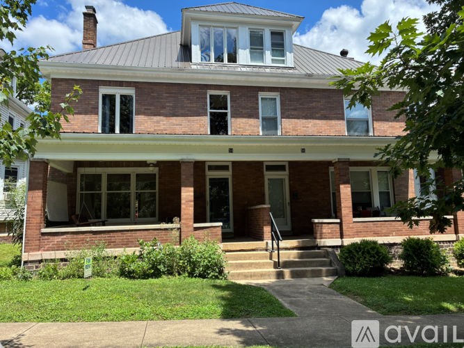 54 Morris Avenue 3 Beds Single Family Home for Rent - Photo gallery 1