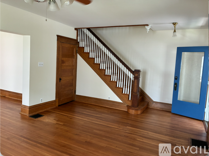 54 Morris Avenue 3 Beds Single Family Home for Rent - Photo gallery 5