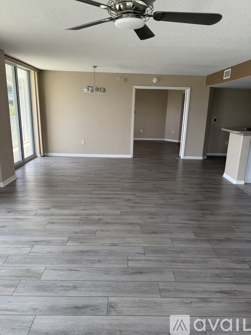 8903 Laguna Ln 3 Beds Apartment for Rent - Photo gallery 2