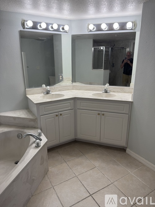 8903 Laguna Ln 3 Beds Apartment for Rent - Photo gallery 3