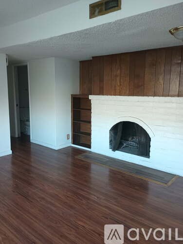 2208 Roselake Ave 2 Beds Apartment for Rent