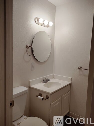 2208 Roselake Ave 2 Beds Apartment for Rent