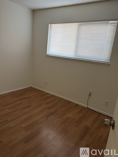 2208 Roselake Ave 2 Beds Apartment for Rent - Photo gallery 2