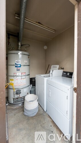 337 Grand Blvd 2 Beds Apartment for Rent - Photo gallery 5