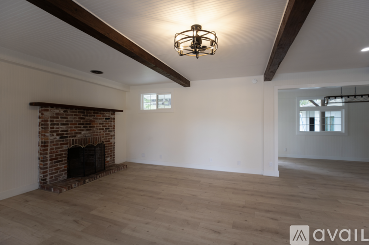 384 Crazy Horse Canyon Road 4 Beds Single Family Home for Rent - Photo gallery 5