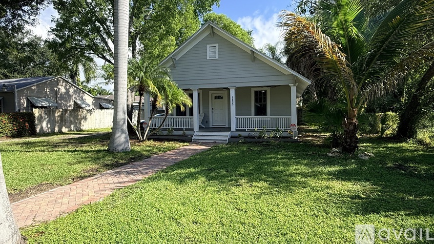 2635 Michigan Avenue 3 Beds Single Family Home for Rent - Photo gallery 2
