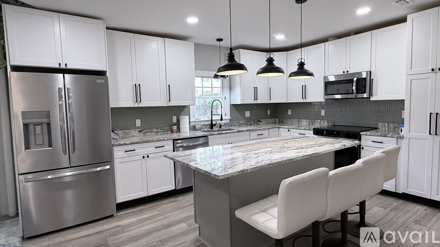 2635 Michigan Avenue 3 Beds Single Family Home for Rent - Photo gallery 4