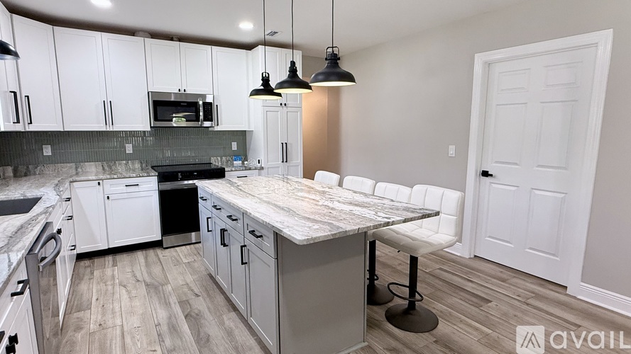 2635 Michigan Avenue 3 Beds Single Family Home for Rent - Photo gallery 5