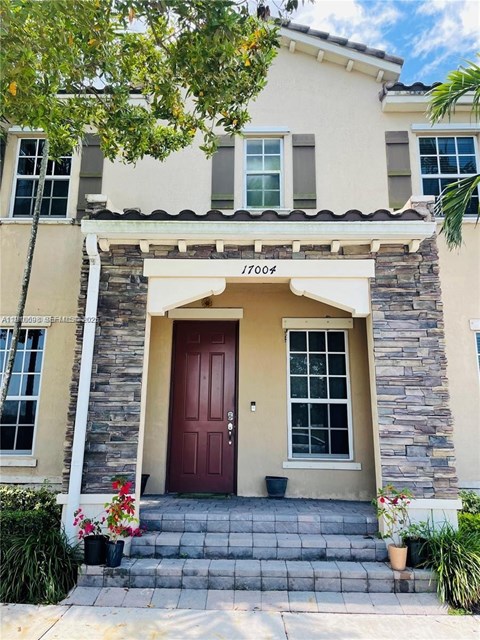 17021 SW 96 STREET Studio Apartment for Rent