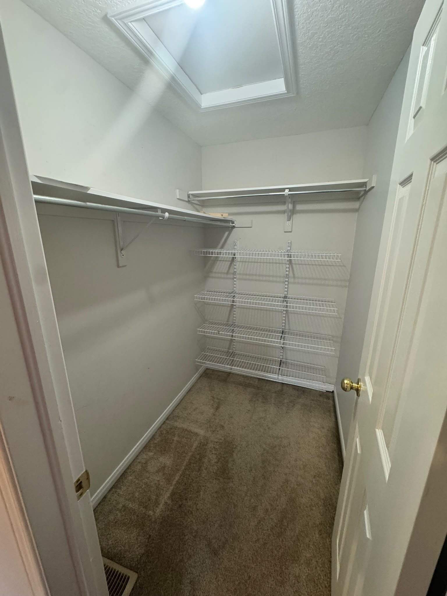 3 bedroom apartment - 717 Activa Avenue, Kitchener 5