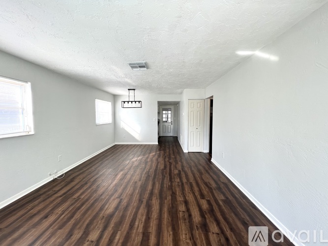 5215 17th Avenue South 2 Beds Single Family Home for Rent - Photo gallery 2