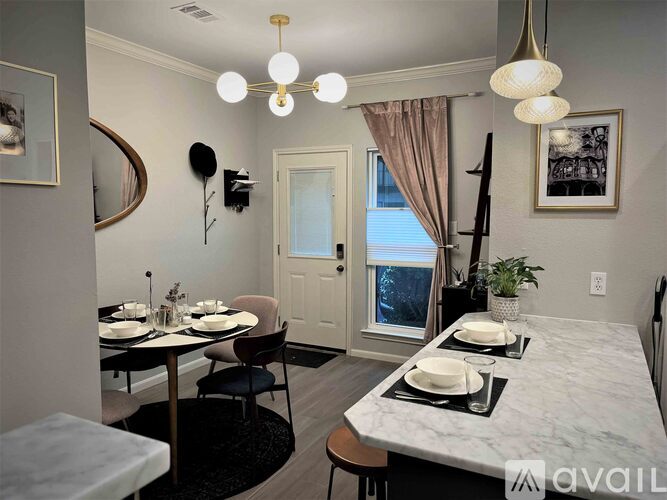 1307 Kinney Avenue 2 Beds Condo for Rent - Photo gallery 1