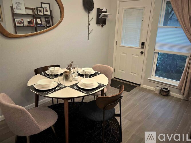 1307 Kinney Avenue 2 Beds Condo for Rent - Photo gallery 4