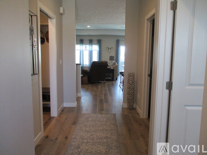 N Canterbury Cir 2 Beds Townhouse for Rent - Photo gallery 4