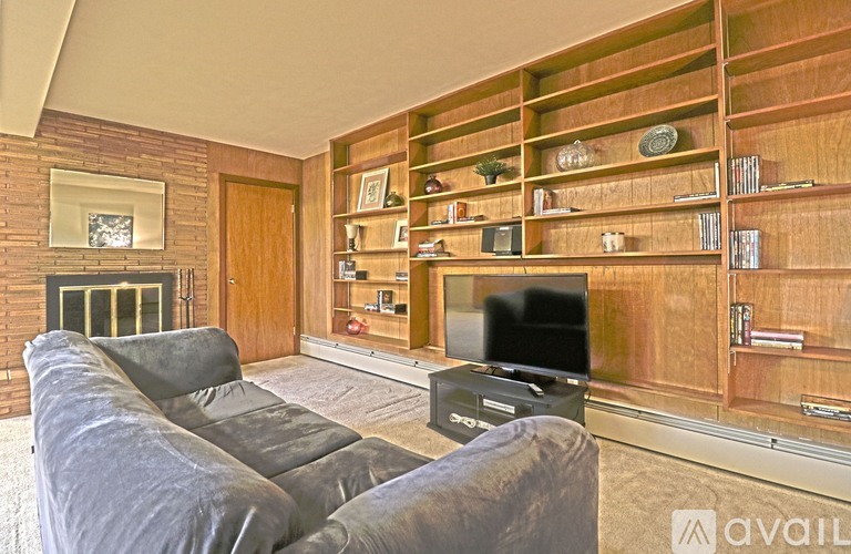 2051 Melrose St 1 Apartment for Rent - Photo gallery 5