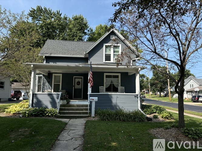649 North Main Street 2 Beds Single Family Home for Rent - Photo gallery 3
