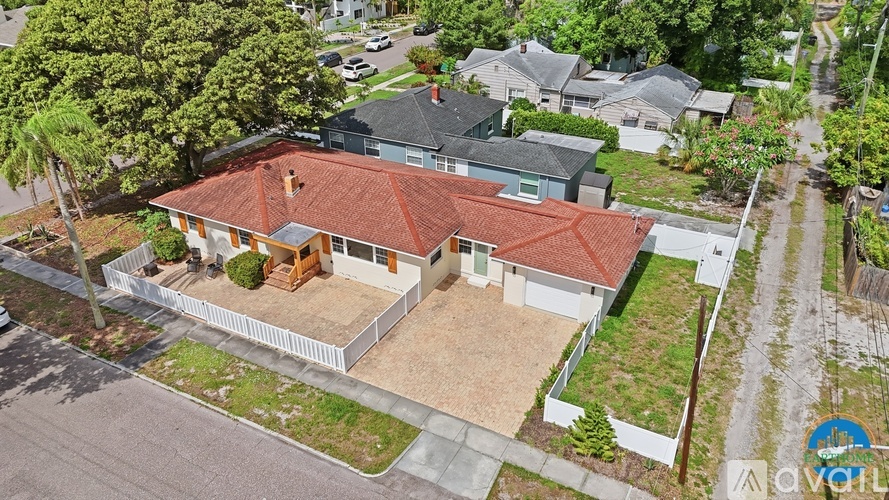 600 30th St N 3 Beds Single Family Home for Rent - Photo gallery 4