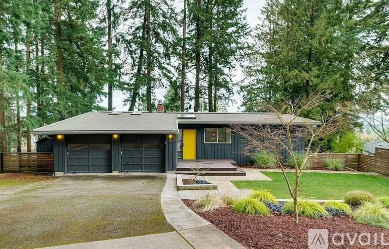 13585 SW Fern Street 5 Beds Single Family Home for Rent - Photo gallery 2
