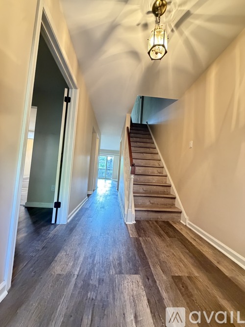 7 Liberte Ln 4 Beds Single Family Home for Rent - Photo gallery 2