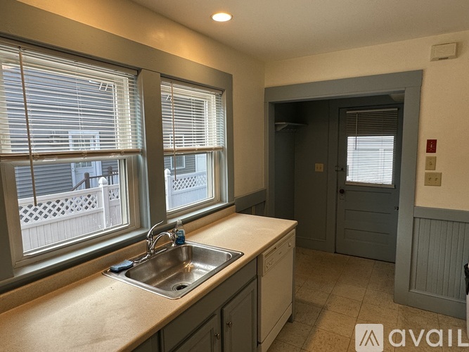 57 Sycamore St 2 Beds Apartment for Rent - Photo gallery 5