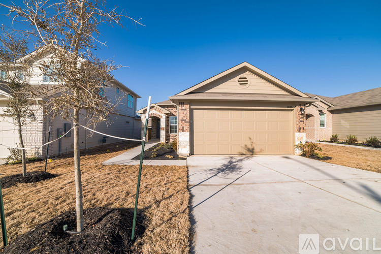 14128 Macquarie Dr 3 Beds Single Family Home for Rent - Photo gallery 3