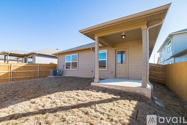 14128 Macquarie Dr 3 Beds Single Family Home for Rent - Photo gallery 5