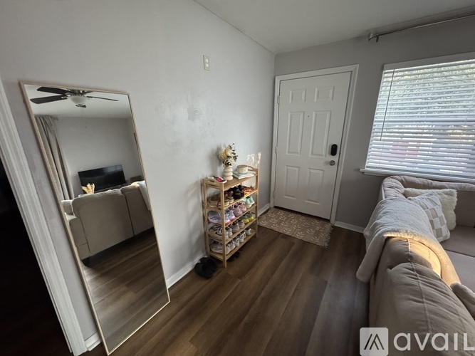 2360 Southwest Archer Road 1 Apartment for Rent - Photo gallery 4