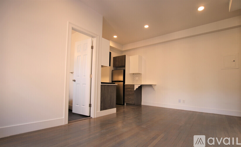 11 Queensberry St 1 Apartment for Rent - Photo gallery 3