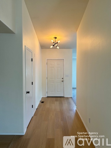 1020 Academy St 3 Beds Single Family Home for Rent - Photo gallery 2