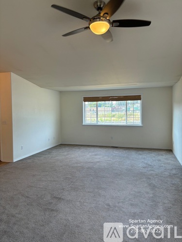 1020 Academy St 3 Beds Single Family Home for Rent - Photo gallery 3