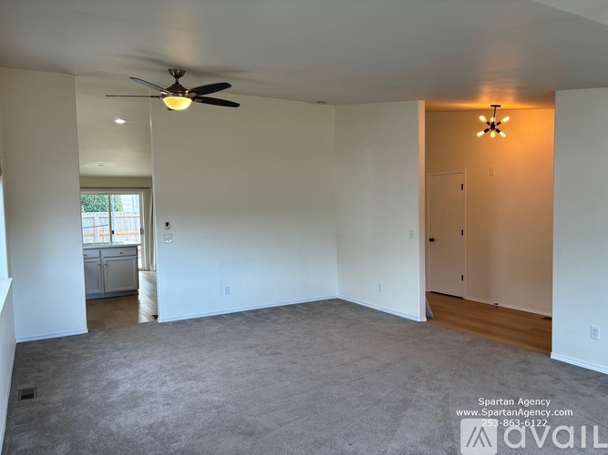 1020 Academy St 3 Beds Single Family Home for Rent - Photo gallery 4