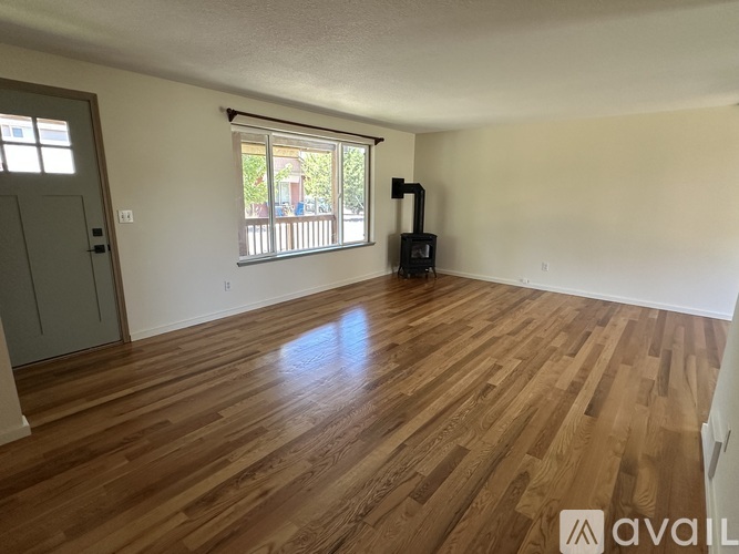 21069 Don St 3 Beds Single Family Home for Rent - Photo gallery 5