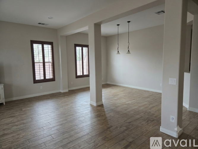 2364 East Susan Drive 4 Beds Single Family Home for Rent - Photo gallery 1