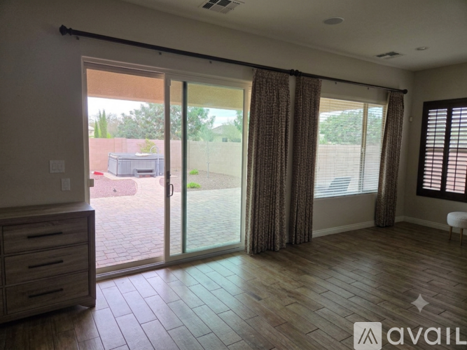2364 East Susan Drive 4 Beds Single Family Home for Rent - Photo gallery 2