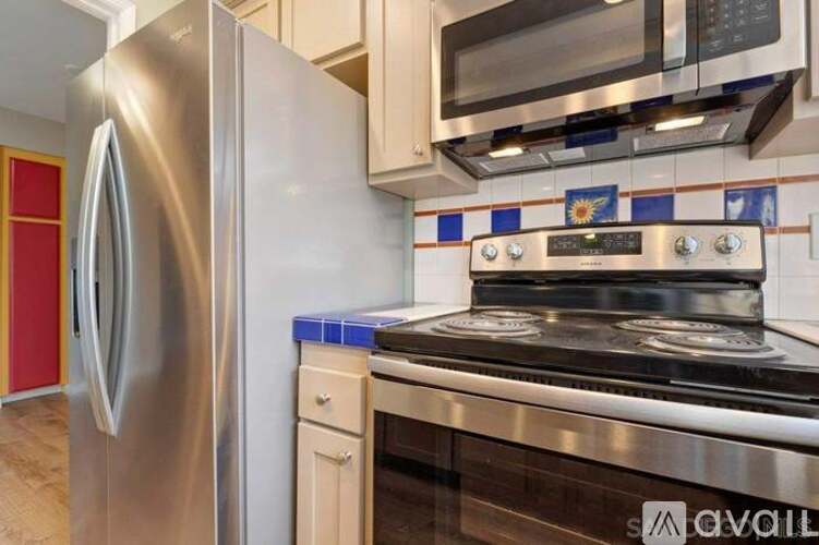 5111 Fontaine Street #112 2 Beds Single Family Home for Rent - Photo gallery 5