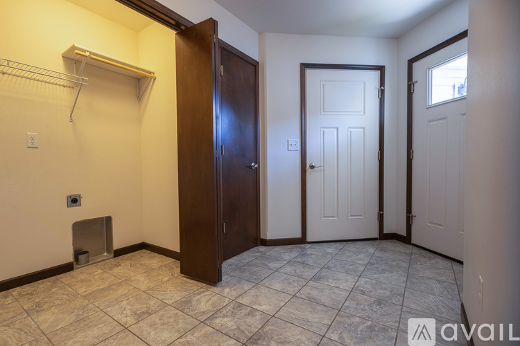 227410 Dove Ave 2 Beds Single Family Home for Rent - Photo gallery 4