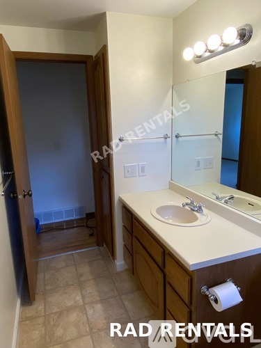 N Stevens St 3 Beds Single Family Home for Rent - Photo gallery 4
