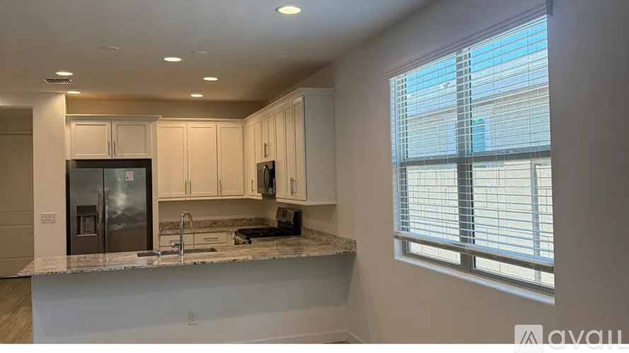 2156 West Burnside Trail 5 Beds Single Family Home for Rent - Photo gallery 5