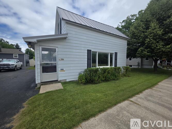 306 Ione St 3 Beds Single Family Home for Rent - Photo gallery 2