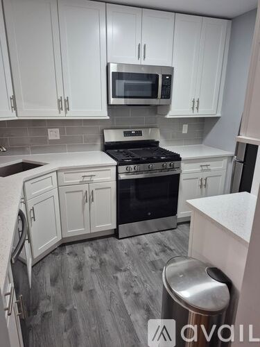 216 Hickory Court 2 Beds Apartment for Rent