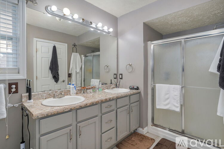 710 Silver Streak Road 5 Beds Single Family Home for Rent - Photo gallery 3