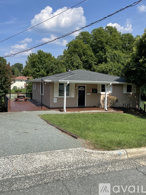 410 Lloyd Street 3 Beds Single Family Home for Rent - Photo gallery 1