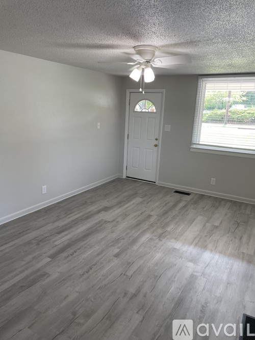 410 Lloyd Street 3 Beds Single Family Home for Rent - Photo gallery 2